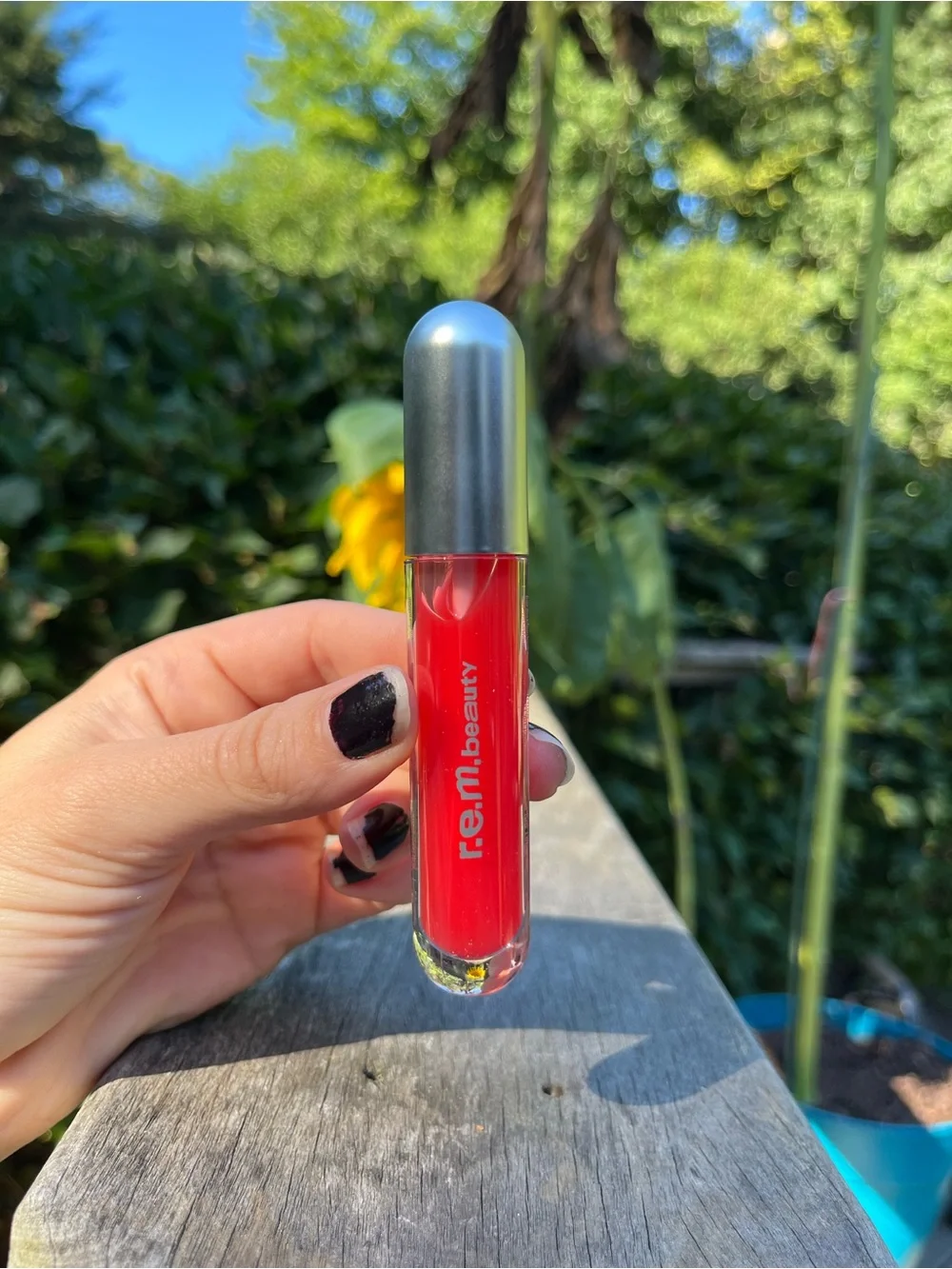 r.e.m. Beauty Essential Drip Glossy Balm Shade Shirley Full Size 0.15 Fl Oz NWT
